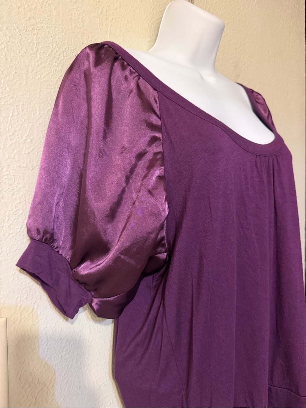Y2K 2000’s BCBGMaxAzria Plum Purple Knit Satin Puff Balloon Sleeve Top XS - Picture 4 of 7